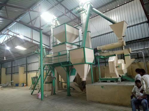 Wipl Fish Feed Machinery Plant Capacity: 50 Kg/Hr