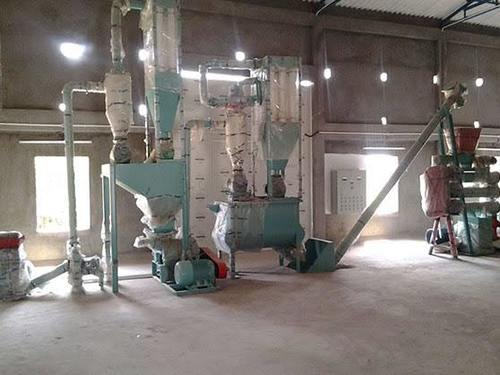 Wipl Semi Automatic Fish Feed Processing Plant Capacity: 500 Kg/Hr Kg/Hr