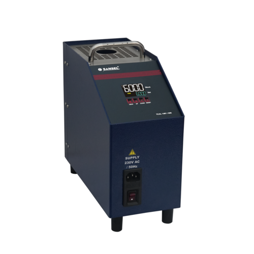 Dry Block Temperature Calibrator - High Bright 4+4 Digit 7 Seg LCD Display, Accurate Temperature Range +5 to 600C, ISO/IEC 17025 Accredited Calibration Certificate, Rugged Portable Design, Interchangeable Insert for Sensors up to 30mm