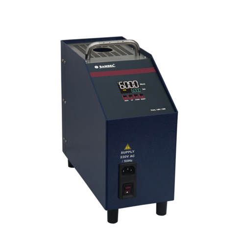 DRY BLOCK TEMPERATURE CALIBRATOR