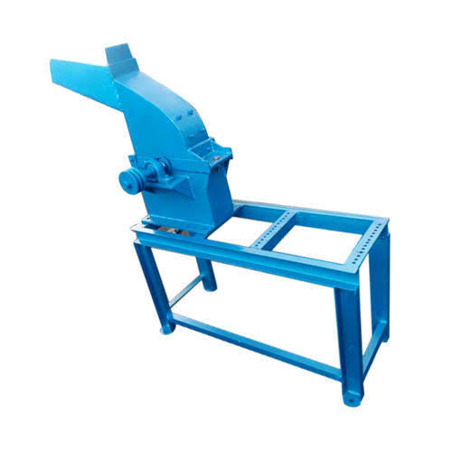 Lower Energy Consumption Wipl Micro Floating Fish Feed Grinder, Capacity - 300 Kg/Hr
