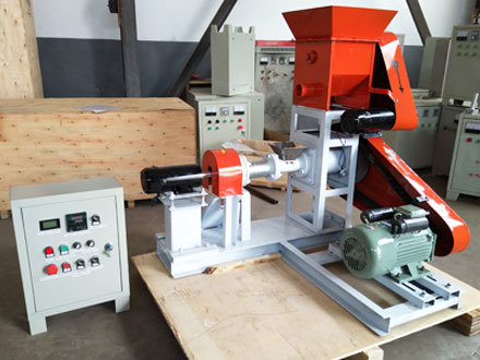 Wipl Sinking Fish Feed Machine,Capacity - 200 Kg/Hr Dimension(L*W*H): 1780*1470*1000 Inch (In)