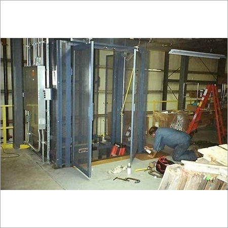 Hydraulic Goods Lift Usage: For Passengers Loading