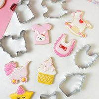Novelty Baby Bib Cake Cookie Cutter