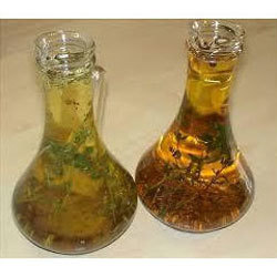 Carvacrol Oil Ingredients: Herbal Extract