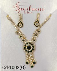Gold plated necklace set
