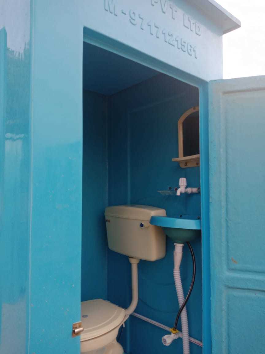 Western Style Single Seater Portable Toilet Cabin