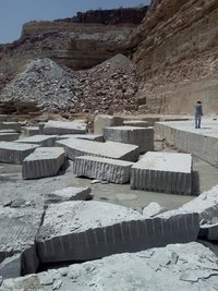 Sandstone Raw Blocks - 600-900 Mm Thickness, Red Color | Unfinished Surface Finish, High Compressive Strength Up To 300 Mpa, Long Lasting Quality
