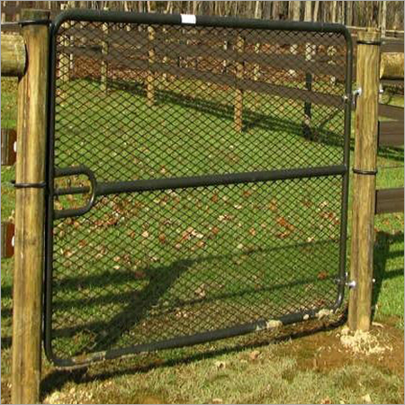 Expanded Metal Gate