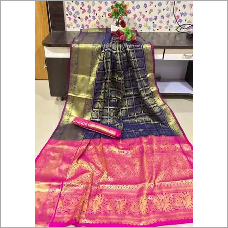 Designer Kanchipuram silk weaving saree
