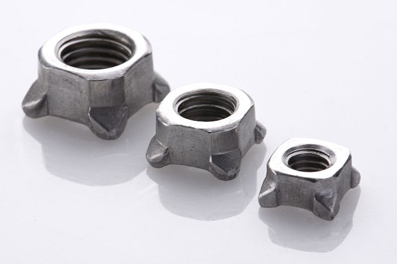 Square Weld Nuts DIN 928