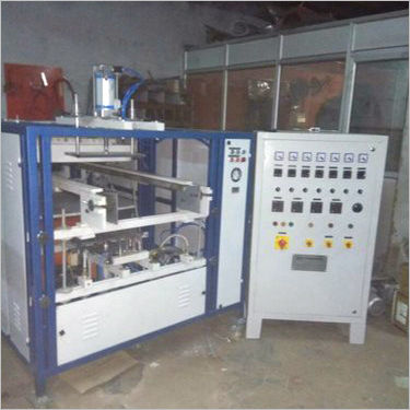 Plastic Vacuum Forming Machine