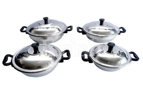 Duke Dish Set with Bakelite Handle - 4 Pcs