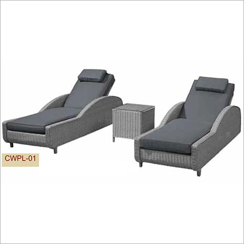 Poolside Sun Lounger Application: Hotel