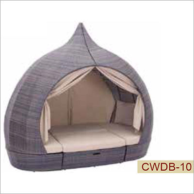 Teardrop Daybed - Soft Cushioned Comfort , Stylish Design for Outdoor Use