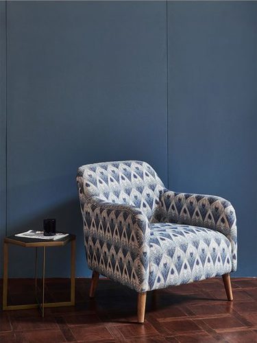 FABRIC UPHOLSTERY CHAIR