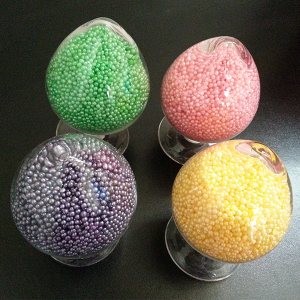 Coloured perfume beads