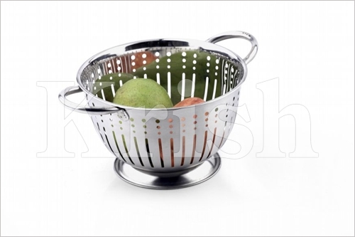 German Colander With Capsule Cutting & Wire Handles