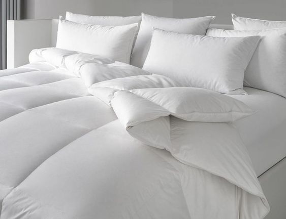 Hotel bedding
