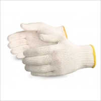 Knitted White Hand Gloves
