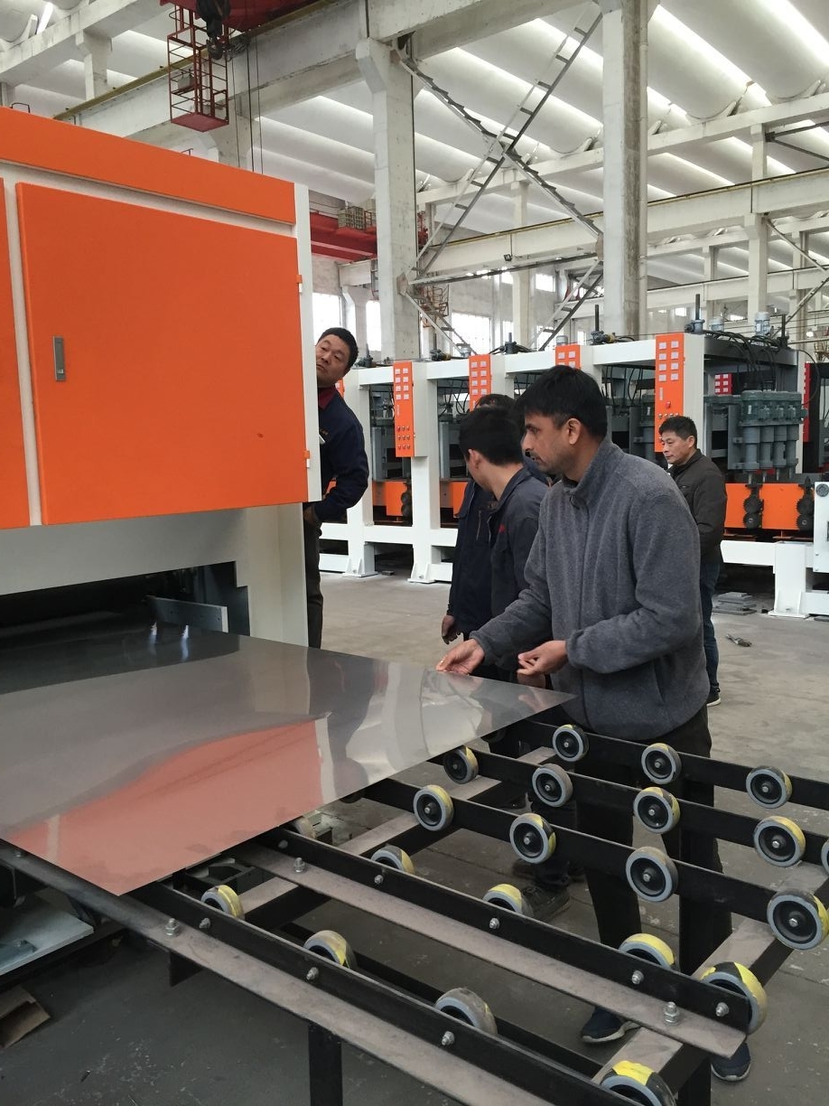 China Stainless Steel Polishing Machine for The No. 4 Finishing Service