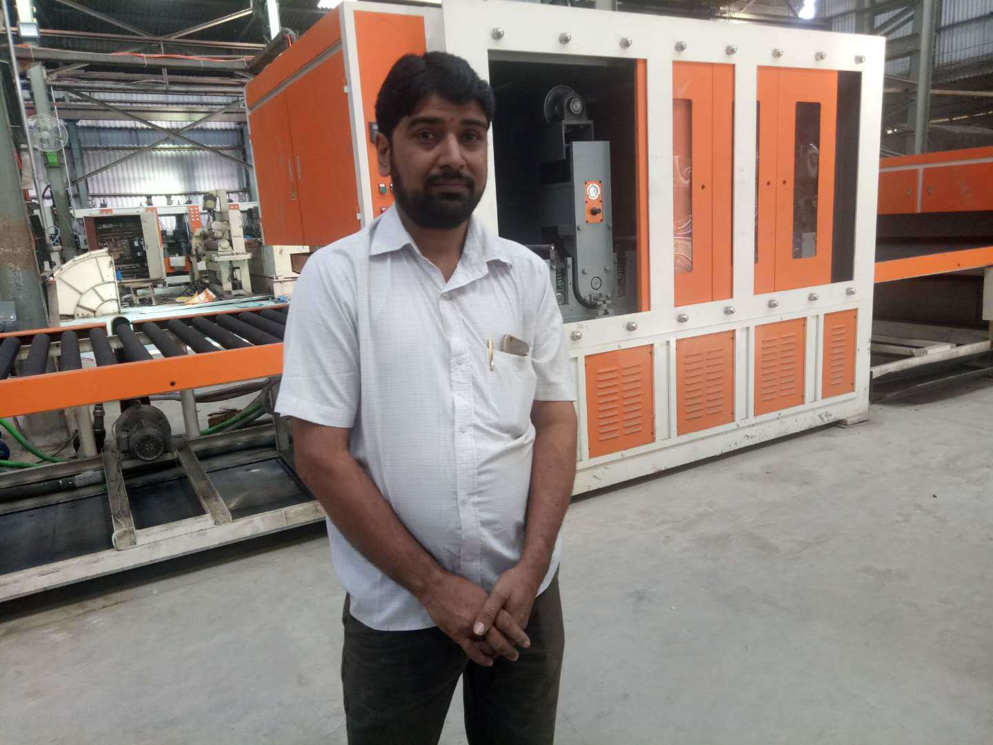 China Stainless Steel Polishing Machine for The No. 4 Finishing Service