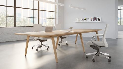 Metting table with taper legs