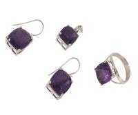 Fashionable Amethyst 925 Silver Gemstone Jewelry Set