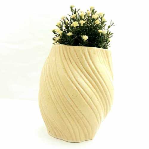Rope shape planter