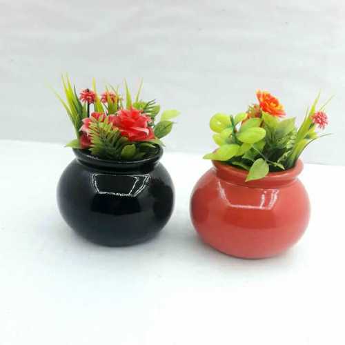 Small matki shape planter