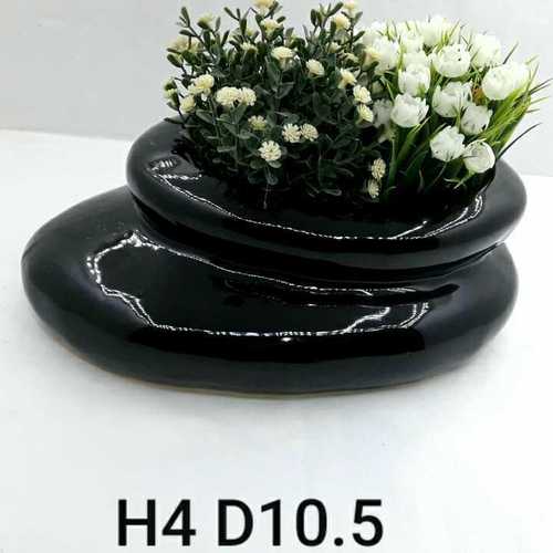 Mountain shape planter