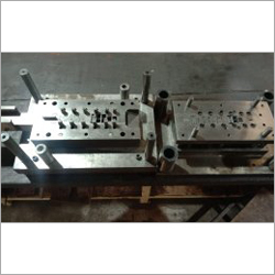 Progressive stamping tool