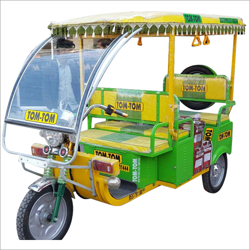 4 Seaters Electric Rickshaw
