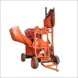 Concrete Mixer Machine With Hopper and Lift