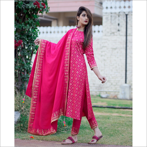 Graceful pink Gold orint suit set