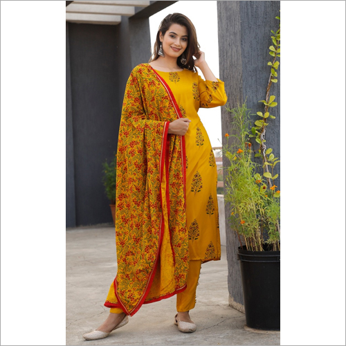 Mustard Bolck printed suit set