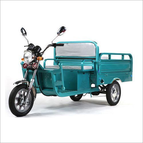 Three Wheeler E Rickshaw Loader