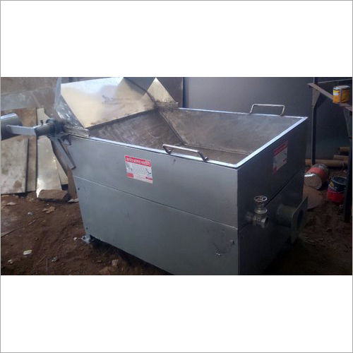 Batch Fryer With Inbuilt Heat System Capacity: 50 Kg/Hr