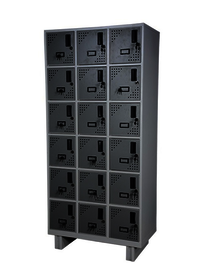 18 Doors Locker