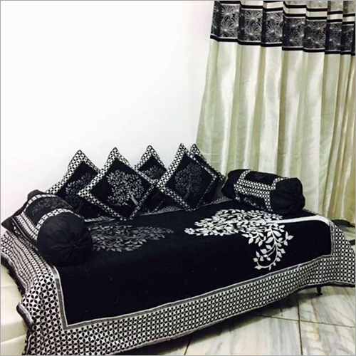 Available In Different Color Chenille Diwan Bed Cover