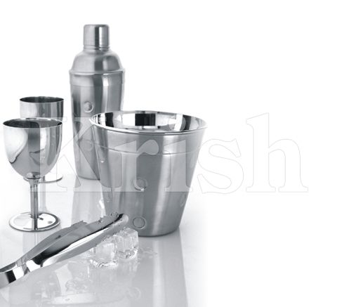 As Per Requirement Mini Bar Set - 5 Pcs