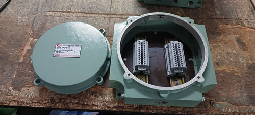 FLAMEPROOF WEATHERPROOF JUNCTION BOX 220 X 220 X 110MM