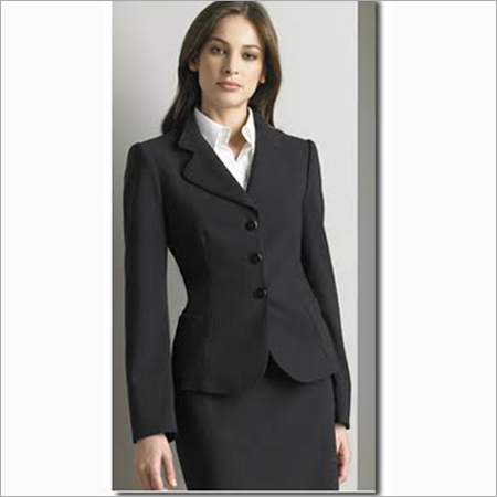 Women Black 3-nutton Suit