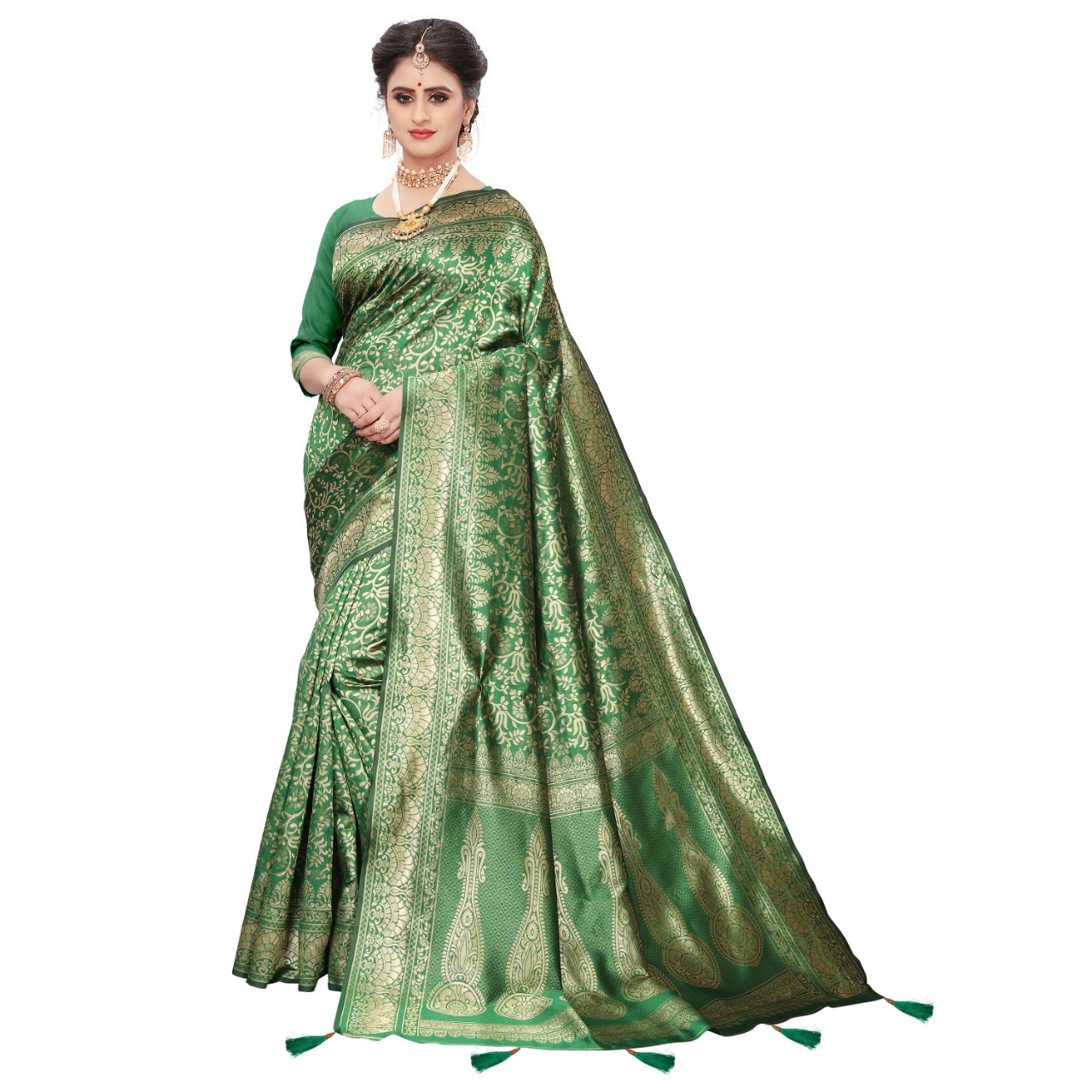 Thread Work Banarasi Silk Saree With Latkan