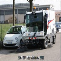 Municipal Road Sweeper - Capacity: Customized Kg/hr
