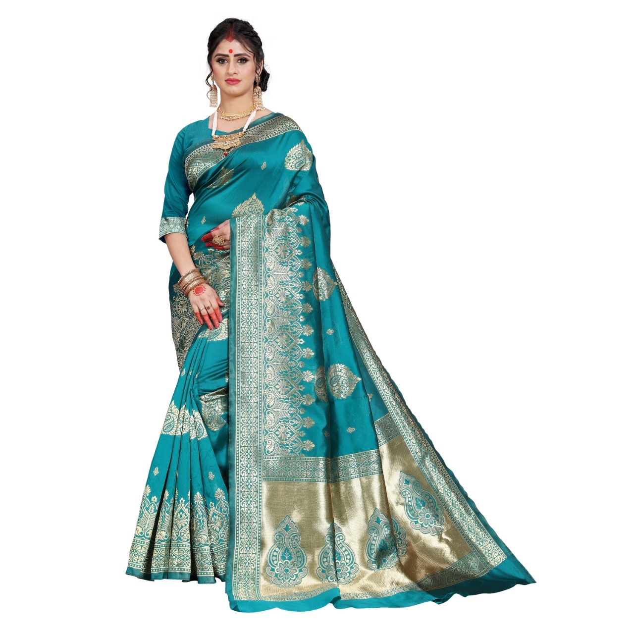 Rich Pallu Banarasi Silk Saree With Thread Work