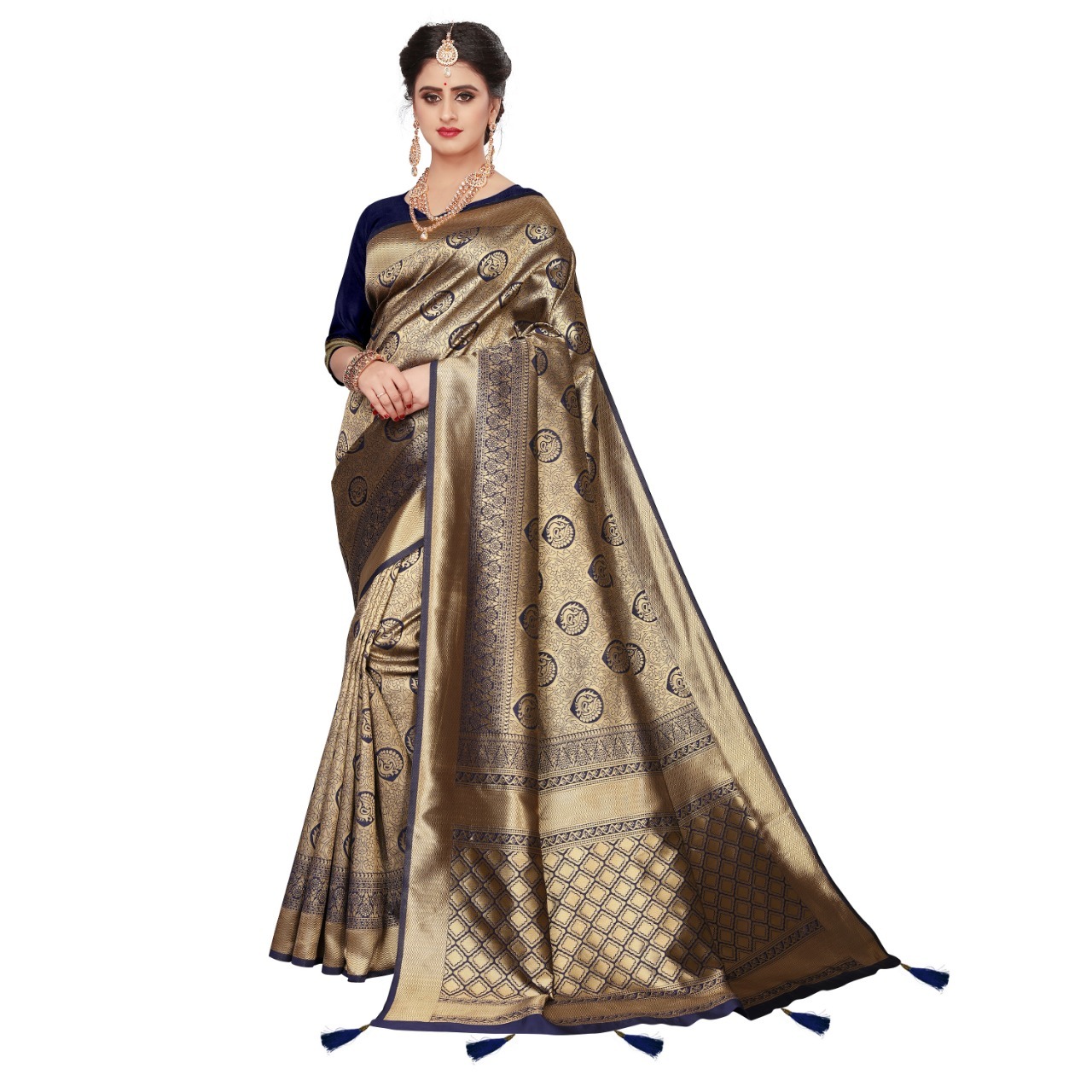 Jacquard Work Banarasi Silk Saree With Latkan