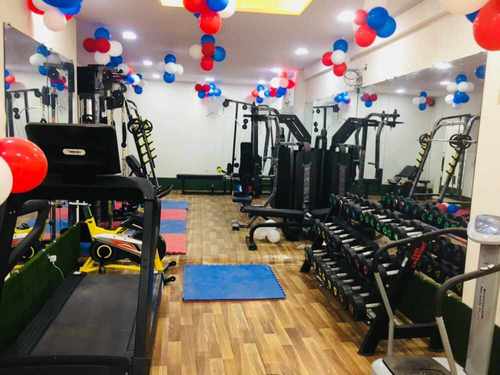 Commercial best sale gym setup