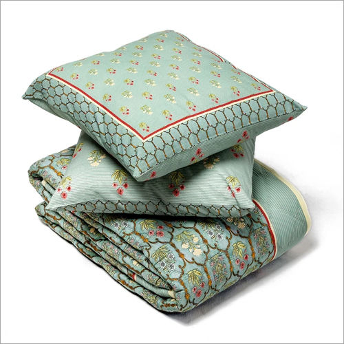 230 Gsm Quilt And Cushion Cover Set