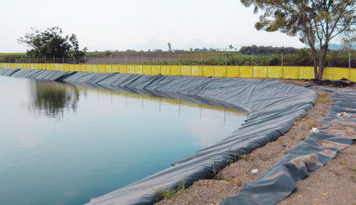 Hdpe Drainage Lining Geomembrane For Waste Water Lagoons Shape: Rectangular - Color: Black